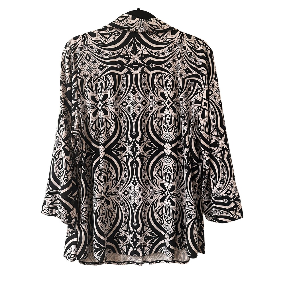 Essentials By Milano Woman 1X Black White Geometric Tribal 3/4 Sleeve Blouse - Picture 2 of 8